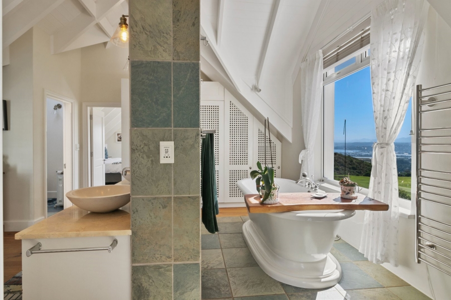 5 Bedroom Property for Sale in Pezula Golf Estate Western Cape